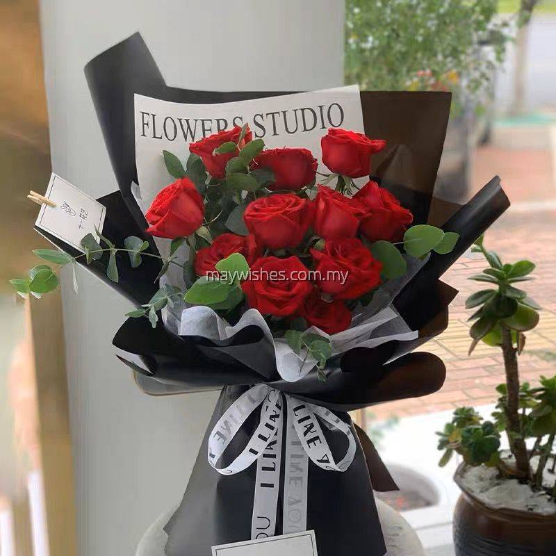 10 Roses Valentine’s Bouquet (New)