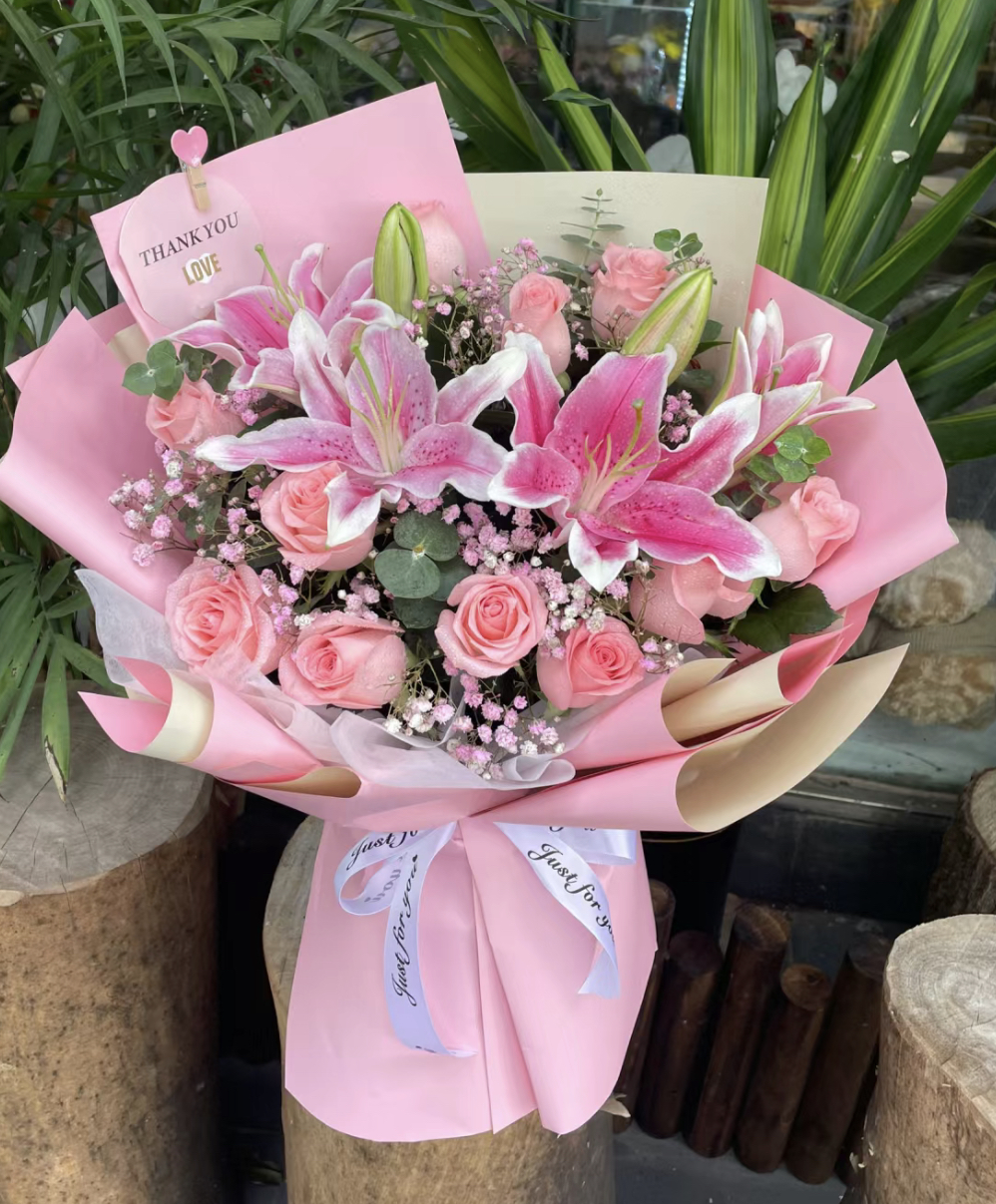 M19 Mother’s Day Bouquet